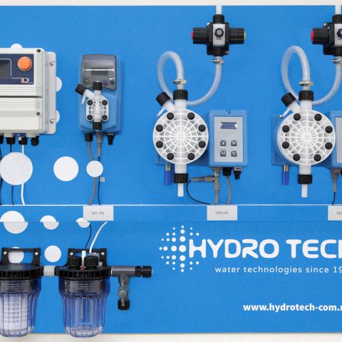 Fertilizers dosing and pH - EC monitoring